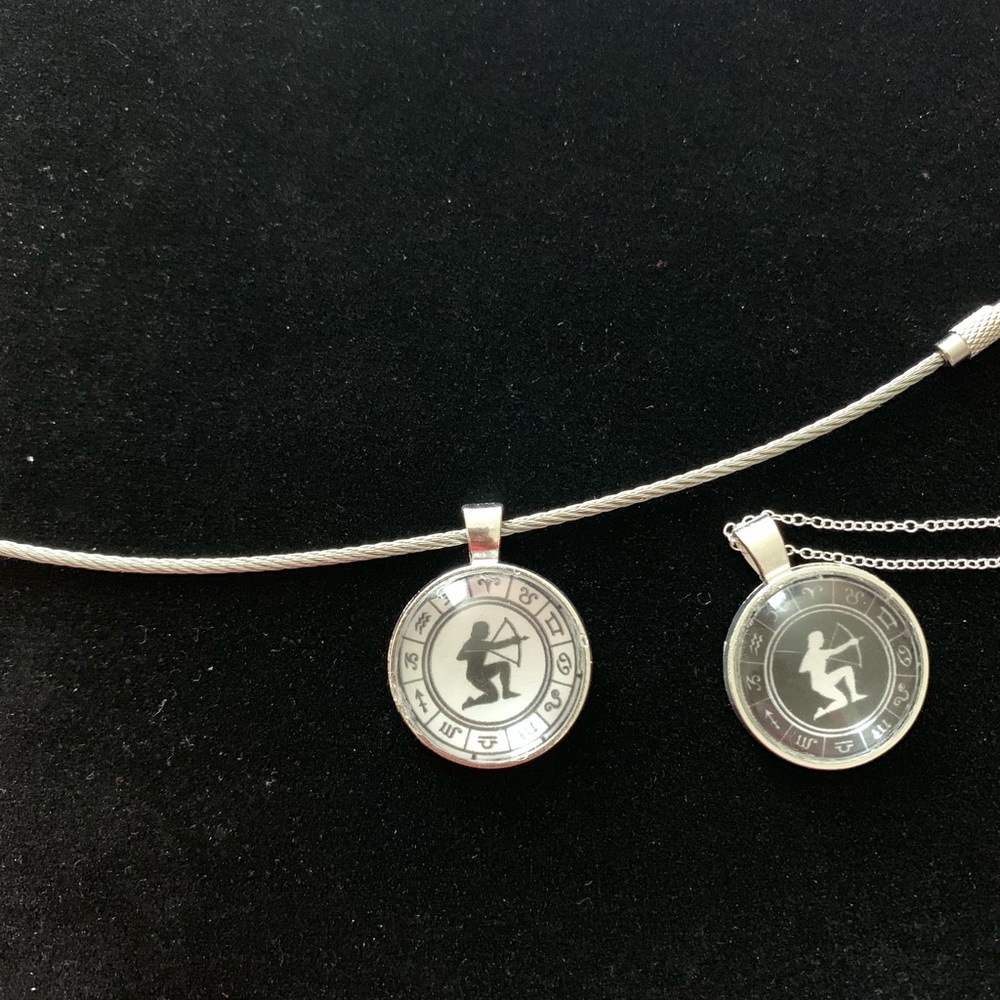 Cabochon Pendant Necklace & Keychain Set - Picture 3 of 4